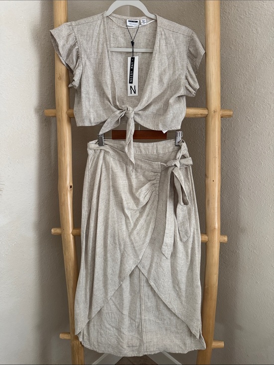 Noisy may Dresses & Skirts - Noisy May Neutral Stone Tie-Front Crop Top & Wrap Midi Skirt Set